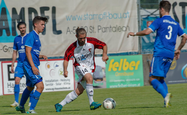09.06.2018, Sportplatz Ostermiething, AUT, OFV, BW, Ostermiething vs. Ranshofen, Meisterehrung, im Bild Feature, Spielszene Meisterehrung, Pressefoto Scharinger © 2018, PhotoCredit D. Scharinger