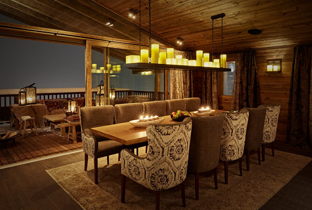 Im Chalet 1551 in Lech finden sich Stoffe aus der Ulrichsberger Leinenmanufaktur wieder. | Foto: Foto: chalet1551.com