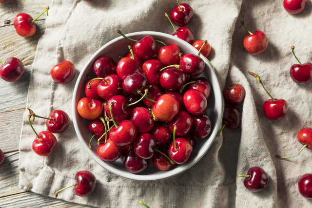 Hübsch, lecker und gesund: Kirschen sind ein Superstar des Sommers. | Foto: Brent Hofacker / Fotolia