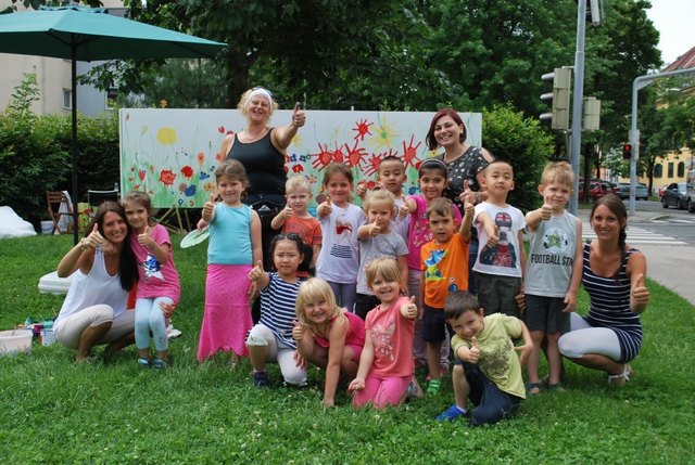 Der Kindergarten St. Ruprecht ist bei der Malaktion eifrig dabei