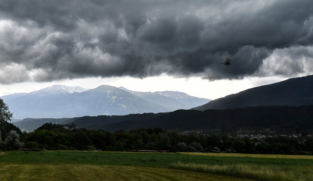 WETTERBILDER VOR DEM REGEN in ZIRL | Foto: zeitungsfoto.at