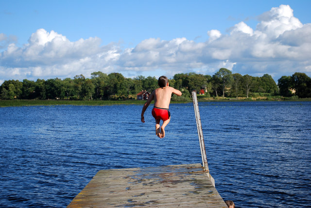 Die Region hat für jeden Badetyp das richtige Angebot – egal, ob Freibad oder Naturbadeplatz. | Foto: Fotolia/tinadefortunata