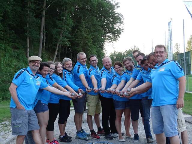 Die Teamspieler um Vereinsobmann Andreas Priesner hoffen auf einen Finalplatz beim Bundesliga-Vereinsmeisterschaftsturneir auf der Karnazling am 23.Juni. | Foto: SV Haslach, Sektion Pétanque