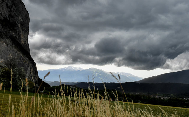 ZIRL: WETTERBILDER VOR DEM REGEN | Foto: zeitungsfoto.at