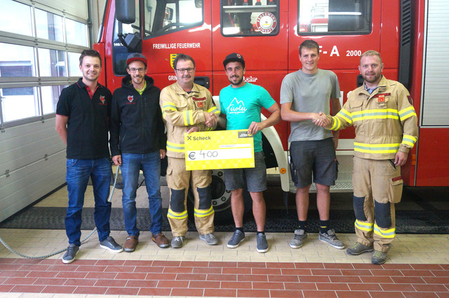 Scheckübergabe der Grinziger Tuifl an die Feuerwehr Grinzens! | Foto: privat