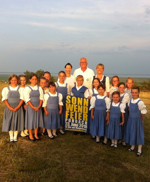 Mit Kindergruppen aus Klagenfurt, Deutschkreuz und Purbach wird die Sonnenwende besonders feierlich zelebriert. | Foto: NTG