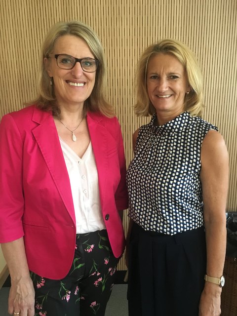 Direktorin Sabine Sommerer (r.) freute sich über den Besuch von Landesrätin Ulrike Königsberger-Ludwig. | Foto: Anton Heinzl