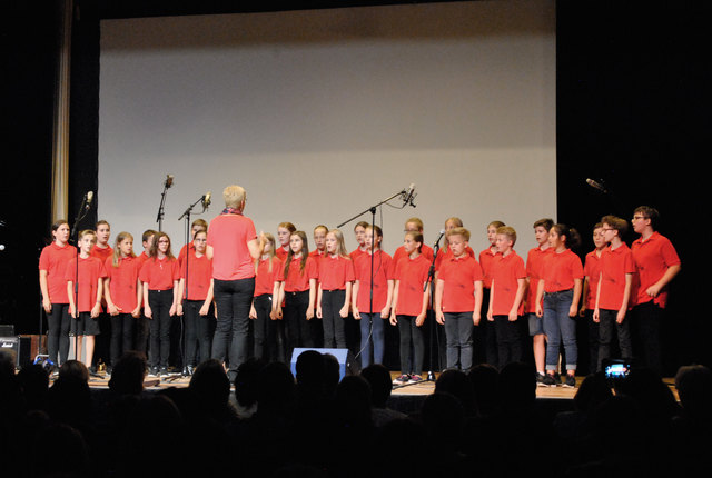Let the sunshine in: Das singende-klingende Motto des Jubiläumsmusikabends des B(R)G Leibnitz im Hugo Wolf-Saal.