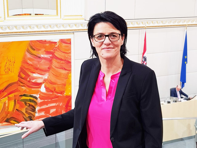 Nationalratsabgeordnete Renate Gruber aus Gaming wehrt sich gegen die 60-Stunden-Woche.