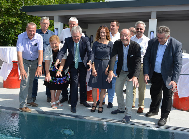 Bei 3 Springen: Alfred Hofer, Wolfgang Sikora, Renate Knott, Ernst Nikolodi, Karl Wilfing, Brigitte Wiesinger, Harald Beber, Gerhard Mairweck, Helmut Marschitz und Hermann Jedinger
