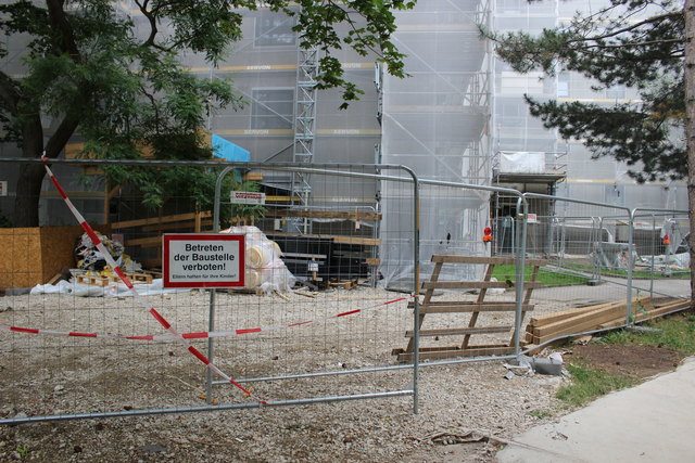 Großbaustelle in der Hauffgasse.