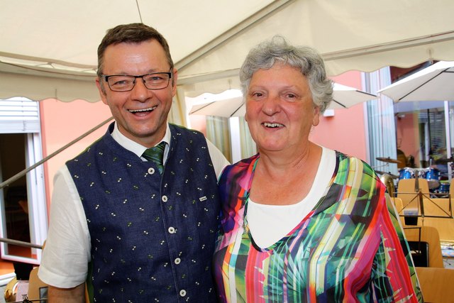 Elisabeth Muhry ist das, was man eine gute Seele nennt. Peter Loder-Taucher dankte für ihr ehrenamtliches Engagement.