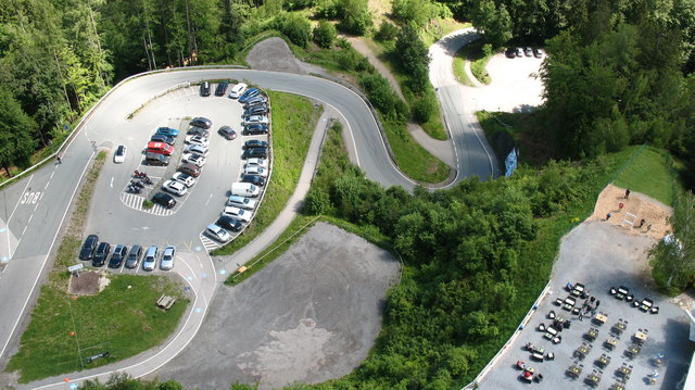 Blick hinunter zum Parkplatz