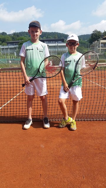 Junge Tennistalente: Nevio Costic (li.) und Samuel Fink