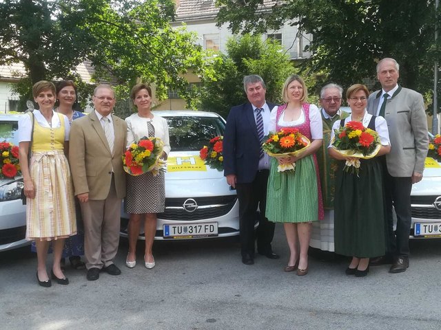 Heiligeneich: Astrid Egretzberger, Maria Wallner, Erich Thaler, Patin Monika Kietreiber, Bgm.Ferdinand Ziegler, Patin Petra Haferl, Pfarrer Richard Jindra, Patin Maria Mandl, Bgm. Anton Priesching