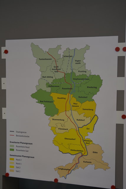 Die Planungsabschnitte entlang der bestehenden Bahnstrecke und des Inns.