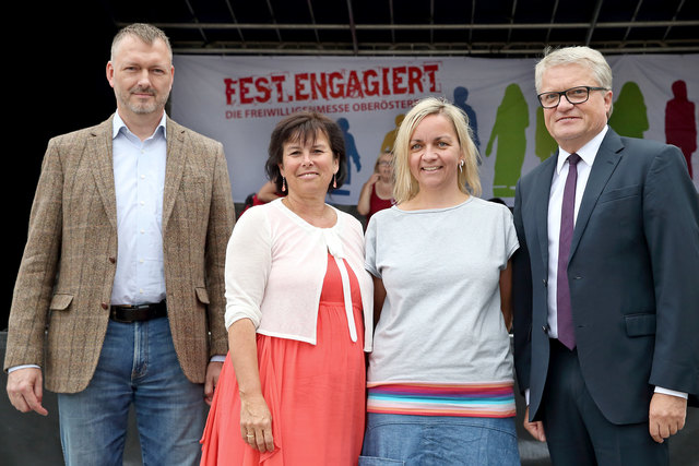 Roland Bulla (Sozialministerium), LRin Birgit Gerstorfer, Mag.a Nicole Sonnleitner, BGM Klaus Luger | Foto: Land OÖ/ Denise Stinglmayr