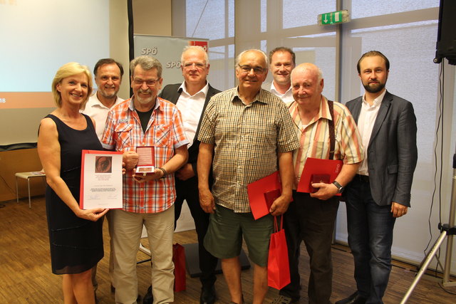 Vizebgm.in Eva Hollerer, Bezirksgeschäftsführer StR Werner Stöberl, Ing. Otto Rabitsch, SPÖ-Bezirksvorsitzender Bgm. Dr. Reinhard Resch, Reinhard Haslinger, StR Günter Steindl, Vizebgm.a.D Hermann Hochleitner, SPÖ-Bundesgeschäftsführer LAbg. Max Lercher.