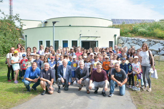 Umweltstadtrat Johann Mayerhofer, Abteilungsleiter Umwelt & Wasserwirtschaft Johannes Sanda und das Team der Wasserwerke begrüßte insgesamt 400 Schüler beim Trinkwassertag.
