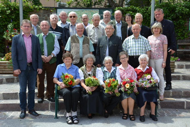 Gemeinde und Pfarre Wenigzell gratulierten den hohen Geburtstagsjubilaren. | Foto: KK