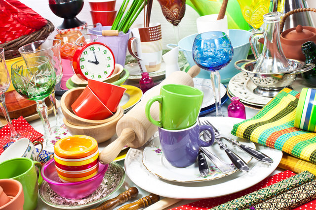 Flohmarkt vor dem Volkshaus. | Foto: Fotolia/Photo SG