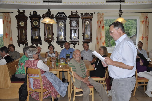 Ferdinand Stiller bei seiner Abschiedsrede. Der Kulturring Schwarzenberg wurde aufgelöst. | Foto: Foto: Franz Haudum