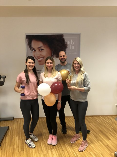 Rundum Betreuung: Kurt Glettler (2. v. r.) und sein Ladyfit-Team