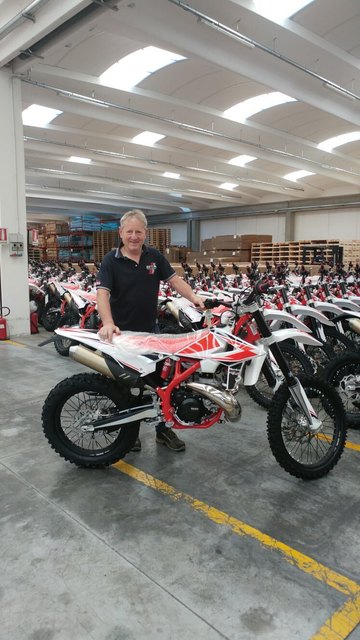 Josef Höllbacher machte bei Beta Motorcycles in Rignano sull'Arno Karriere.