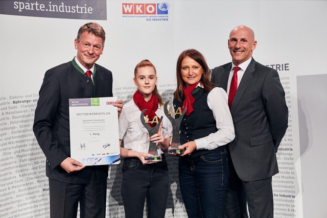 Ausbilder August Greifeneder Alexandra Schneebauer,  Lehrlingsbeauftragte Claudia Mayr und Geschäftsführer Gregor Dietachmayr | Foto: Pöttinger