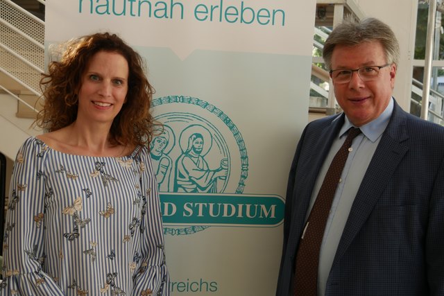 Moderatorin Alice Herzog und Referent Otto Traindl.
