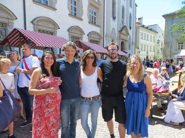 Die OrganisatorInnen von Treffpunkt Bühne:
Alev Yagmur-Karsak (KOMM ENT), Michael Gsaller und Petra Pöschl (Stadtmarketing Hall), Stephan Blaßnig und Regina Fischer (KOMM ENT)
