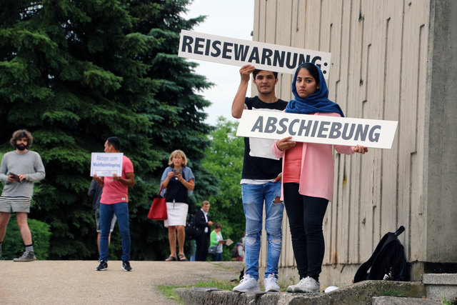 Durchwegs positive Reaktionen und viel Interesse für die Protestaktion ernteten die Initiatoren von den St. Georgenern.