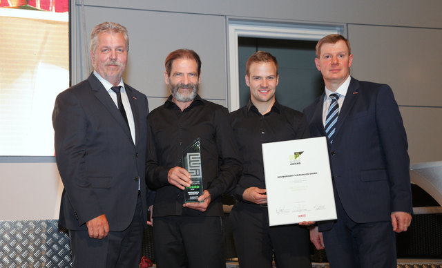 Hermann Fleischlos GmbH: WKO-Obmann Herbert Mairhofer, Hermann und Thomas Neuburger, WKOÖ-Direktor-Stv. Hermann Pühringer. | Foto: Foto: Mathe