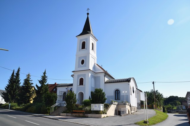 Ferdinand Oswald ist als Wirtschaftsrat der Filialkirche Kleinpetersdorf für die Instandhaltung verantwortlich.