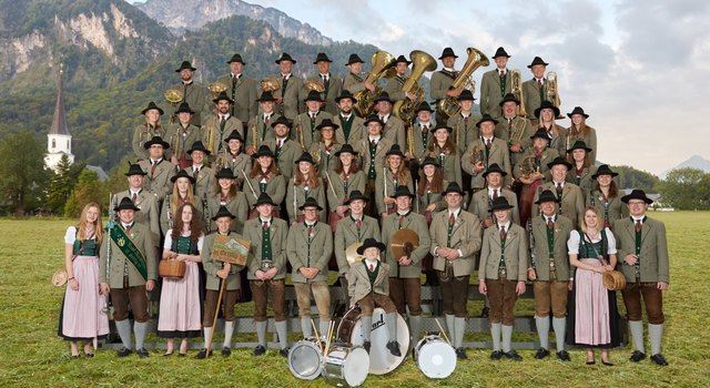 Die Musikkapelle GRödig hat derzeit 51 aktive Mitglieder und ist eine der älteste im Falchgau.
