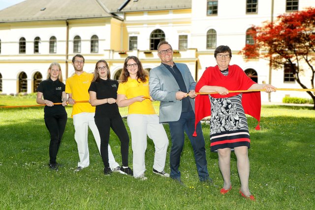 Die Schulteams und Auszubildenden der Fachschule Bergheim und der GuKPS Rohrbach ziehen mit vielen Aktivitäten ab sofort an einem Strang.