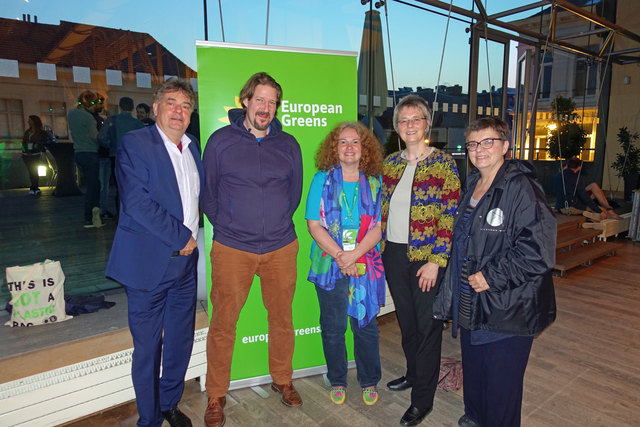 Österreichische Delegation mit Werner Kogler, EU-Parlamentarier Thomas Waitz, EU-Parlamentarierin Monika Vana, Bettina Bergauer, Madeleine Petrovic