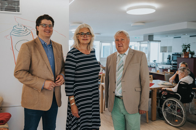 Vizebgm. Anja Hagenauer, Christoph Baumgärtner, Pflegedienstleiter der Stadt, Ernst Hörzing, Chef der städtischen Senioreneinrichtungen.
