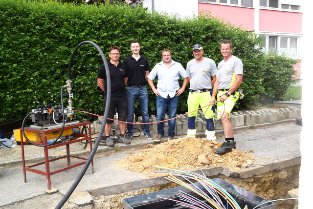 Markus Mostl, Rene Pareis (kabelplus), Dominik Kraft (Held & Franke), Polier Rupert Trauner, Facharbeiter Bernhard Heimberger