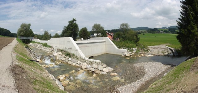Hochwasserschutzanlage Breitwies, sie dient zum Rückstau vom Hochwassermengen des Plainfeldbaches.