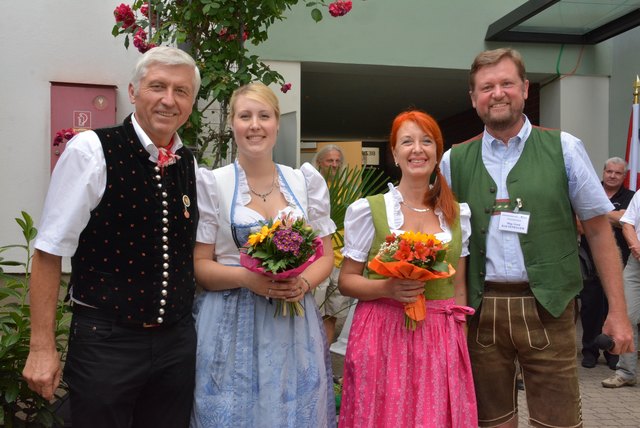 Bezirkshauptmann Walter Kreutzwiesner mit dem Team der Personalvertretung Denise Steinbacher, Gisela Tiefengraber und Gerd Kaltenegger (v.l.).