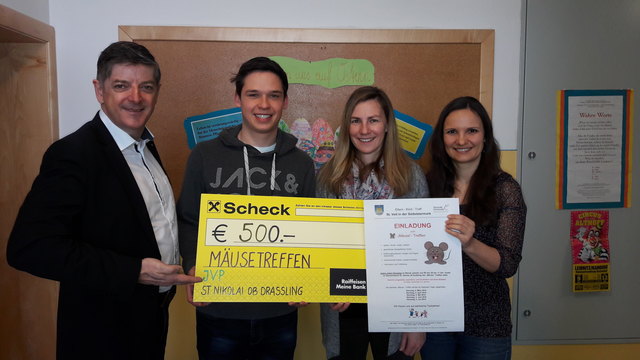 Die JVP St. Niklolai ob Draßling spendet 500 Euro für den Ankauf von Spielzeug.