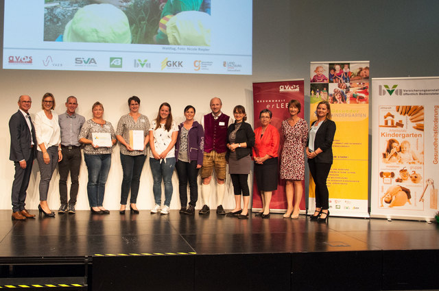 Ebenso das Team vom Kindergarten Kleinarl ist nun Besitzer des Zertifikates "Gesunder Kindergarten". | Foto: AVOS/Manuel Bukovics