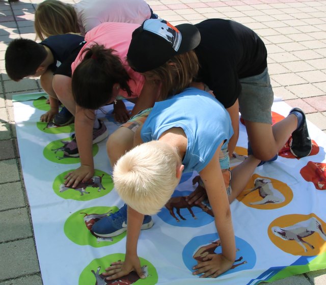 ... Twister spielen ...
