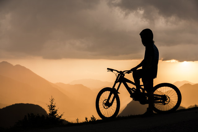 Ein Muss für alle Helden auf zwei Rädern: Bikersonnwend-Feier am Wurbauerkogel | Foto: Roland Haschka