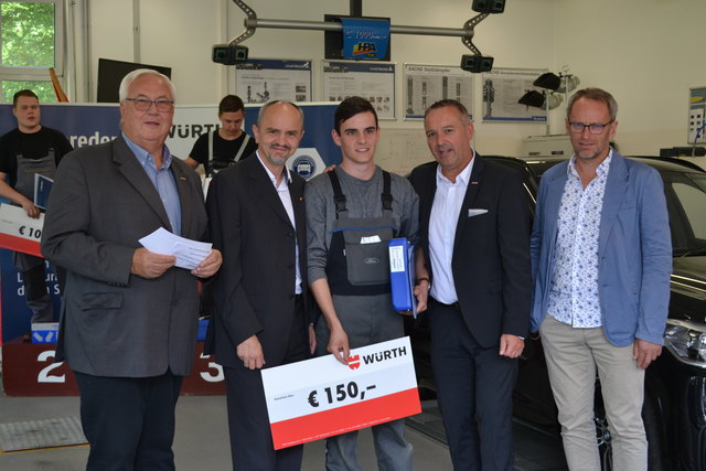 v.l.n.r. Landesinnungsmeister Josef Wiener, Bildungsdirektor Heinz J. Zitz, Manuel Garber, WKO Vizepräsident Klaus Sagmeister und Berufschuldirektor Wilhelm Pfeiffer