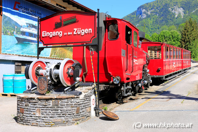 Die Schafbergbahn am Bahnhof bei St. Wolfgang am Wolfgangsee in Oberösterreich.
