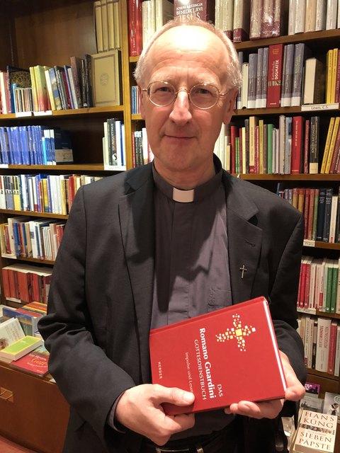 Pfarrer Laireiter setzt auf regionalen Einkauf vor Ort.