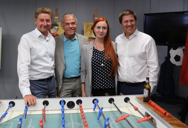 Wuzzler-Duelle zwischen Politikern und Kaufleuten. | Foto: Schmidberger