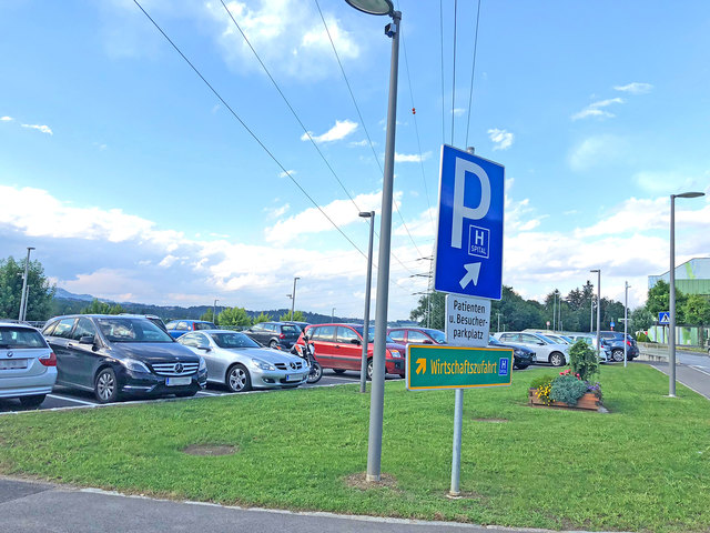 Ab 2. Juli werden beim Parkplatz am LKH-Standort Deutschlandsberg Parkgebühren eingehoben.